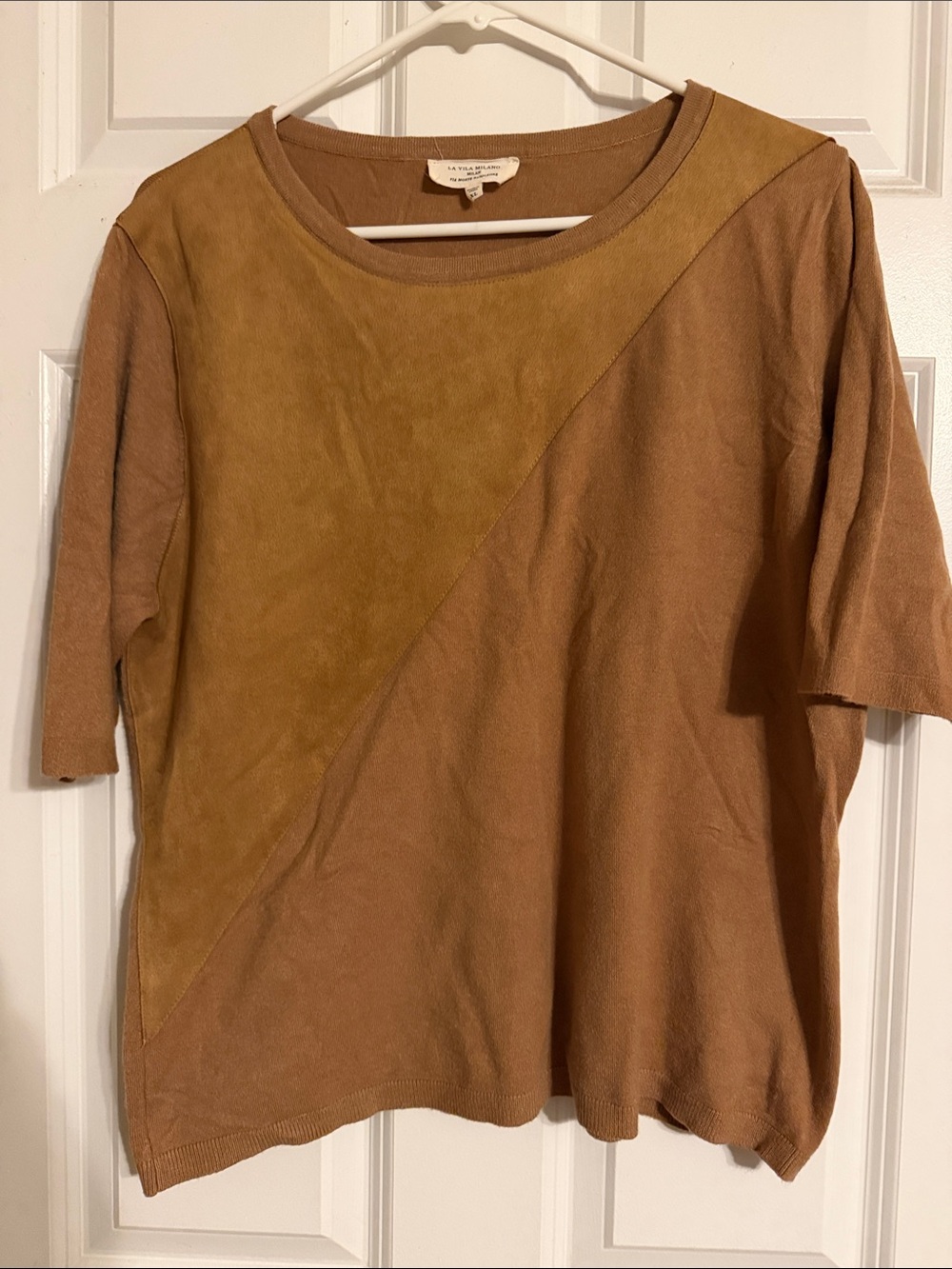 Two-Tone Brown and Camel Short Sleeve Top w/faux suede panel